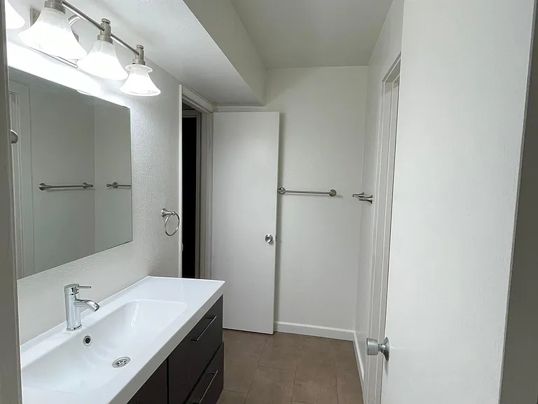 2843 S Fairview St #B — Photo 12