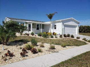 3939 Manatee Club Dr, Ruskin, FL 33570