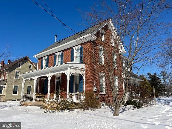 2nd image of 825 Blooming Glen Rd