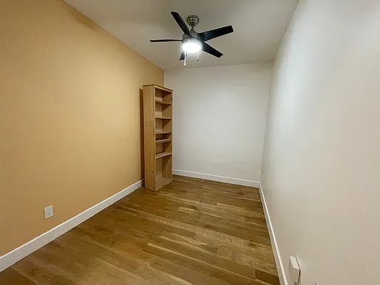 Rented by URBAN UTOPIA REALTY LLC | media 12