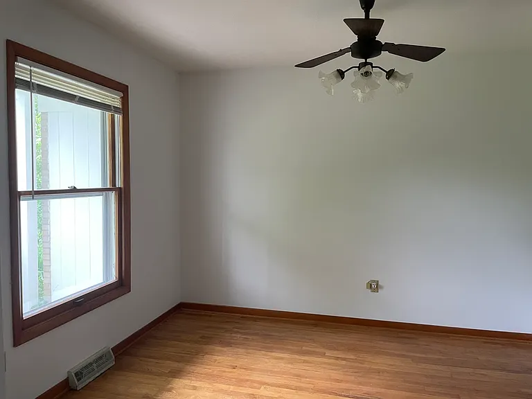 28305 Cannon Rd — Photo 3