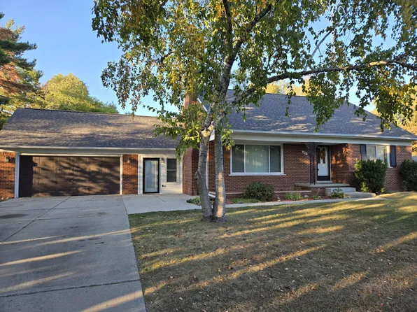 2209 Cromie Dr, Warren, MI 48092