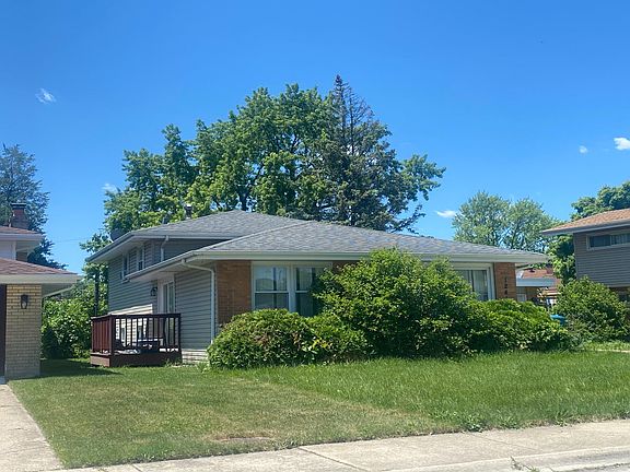 3rd image of 1241 Prince Dr