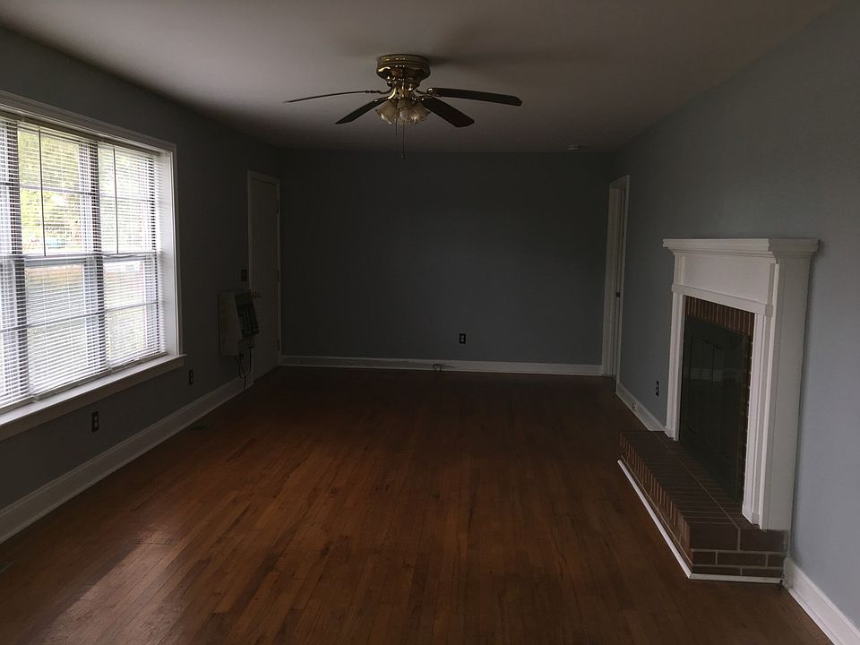 2nd image of 412 Haw Branch Rd