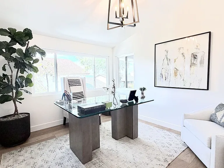 3852 Sherview Dr — Photo 7