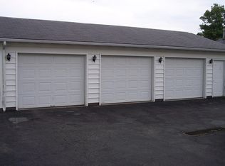 23 Lamberton St, Franklin, PA 16323