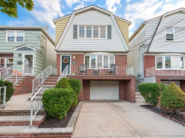 86 W 8th St, Bayonne, NJ 07002