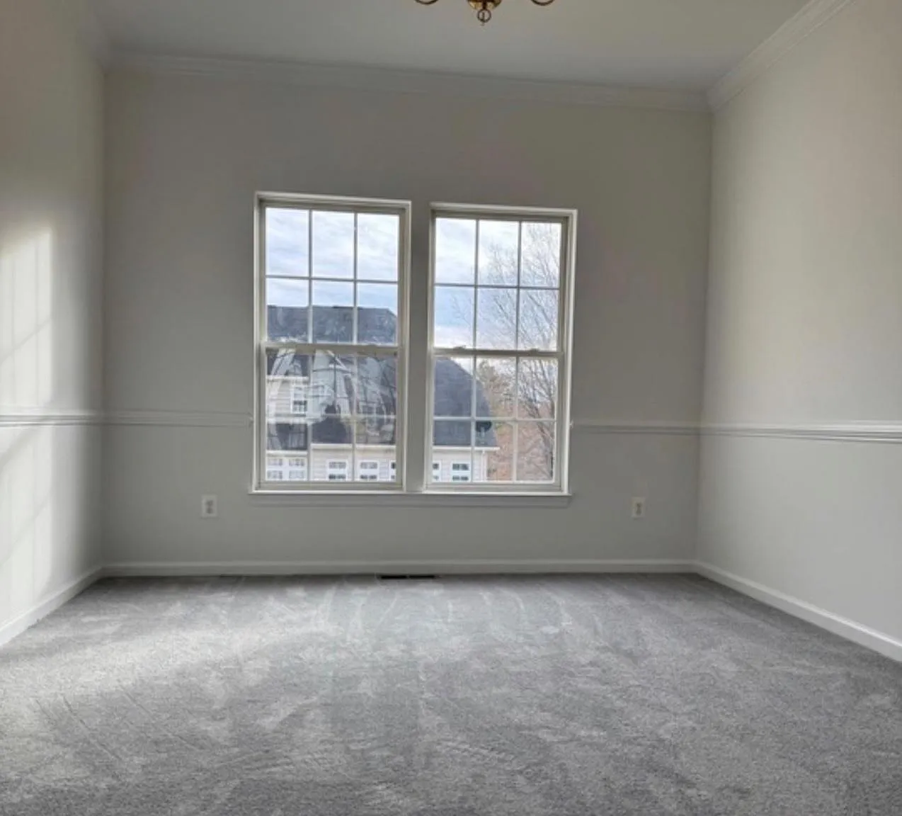 4 bed, 2.5 bath, 2722 sqft, $2,850 — Photo 4