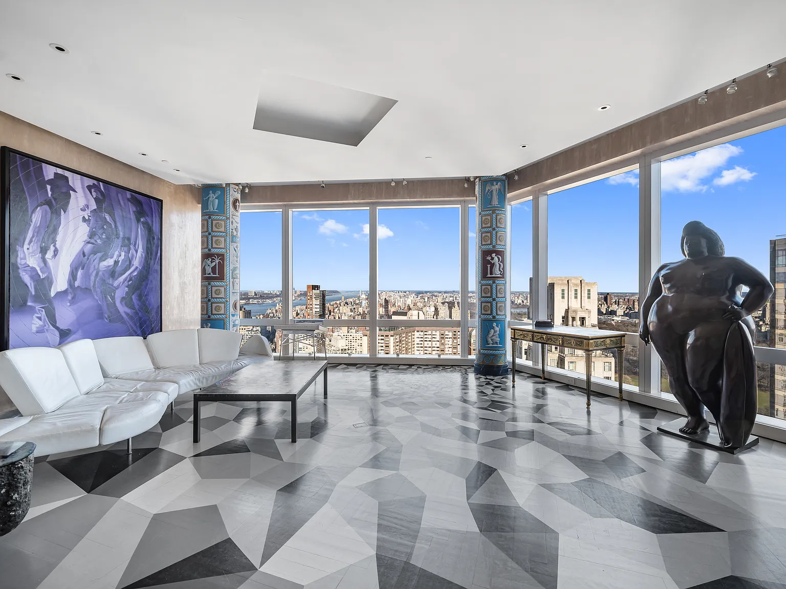 80 Columbus Cir — Photo 2