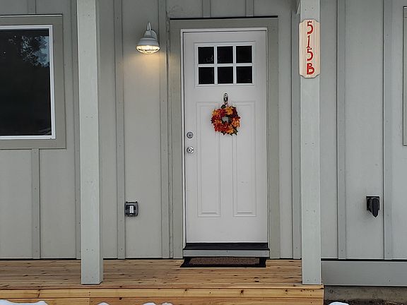 2nd image of 515 Broadway Ave