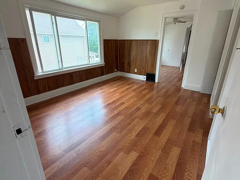 3209 W 54th St — Photo 10