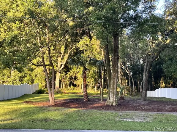 10812 N Airway Loop, Dunnellon, FL 34434