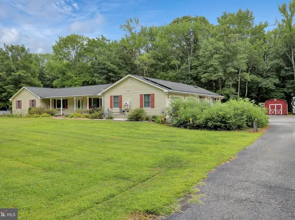 2205 Holly Neck Rd, Baltimore, MD 21221