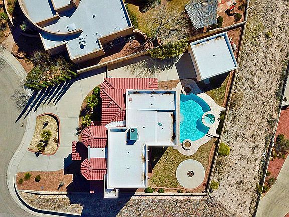3rd image of 6476 Calle Del Sol Dr