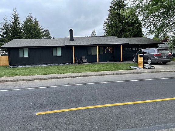 5th image of 824 Dennis St SW