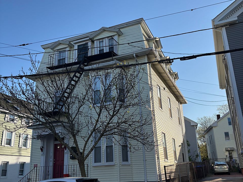 1st image of 20 Governor St #3