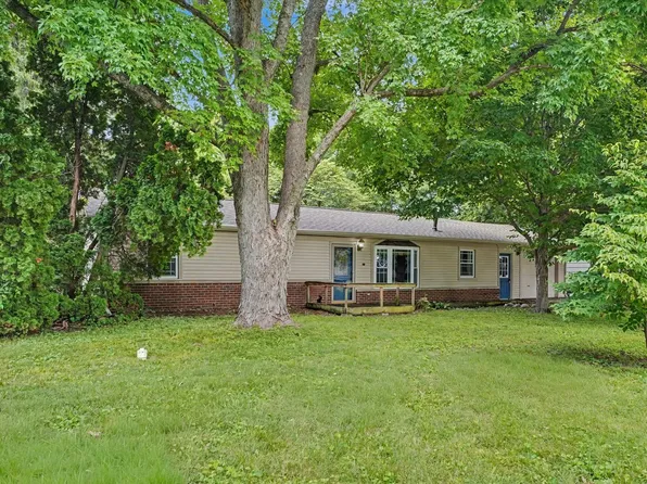 712 S East St, Homer, IL 61849