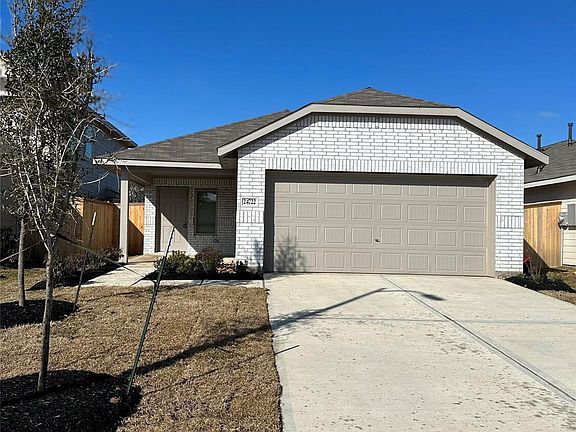 3rd image of 24722 Hazleview Ln