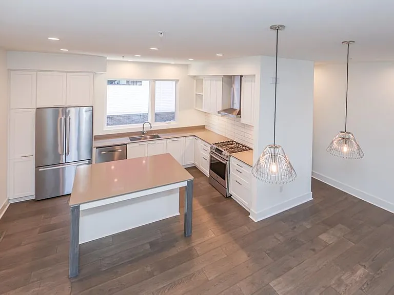 1145 Kirkwood Ave SE #14 — Photo 19
