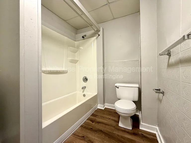 1011 Quarry Ave NW — Photo 5