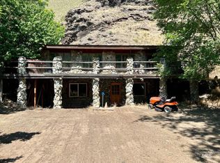 543 N Main St, Riggins, ID 83549