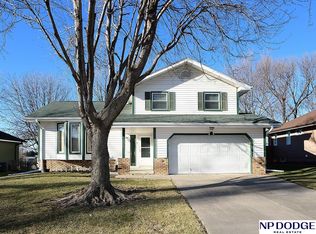 1106 Conestoga Rd, Papillion, NE 68046