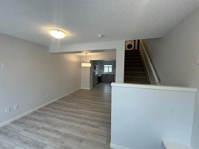 25 Secord Blvd NW — Photo 5