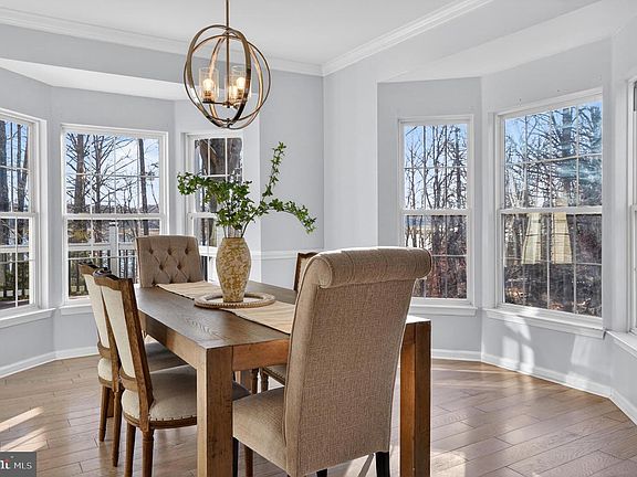 5th image of 1617 Whistling Swan Way