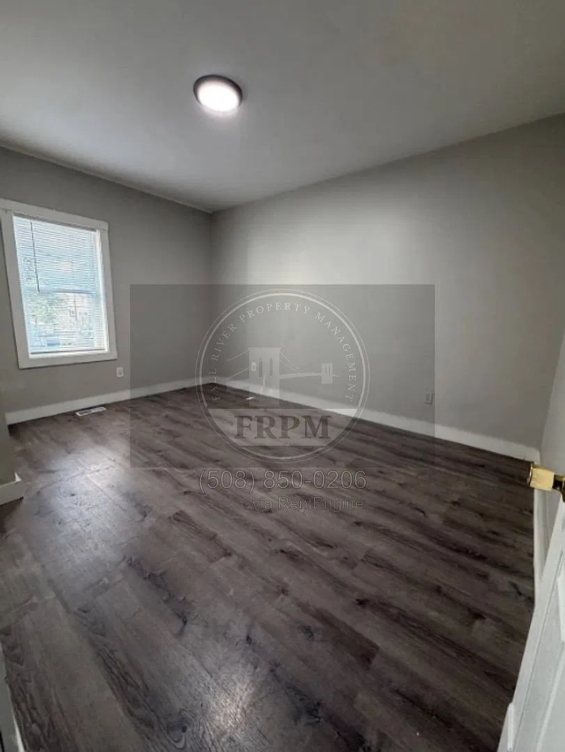 3 bed, 1.0 bath, $1,800 — Photo 3