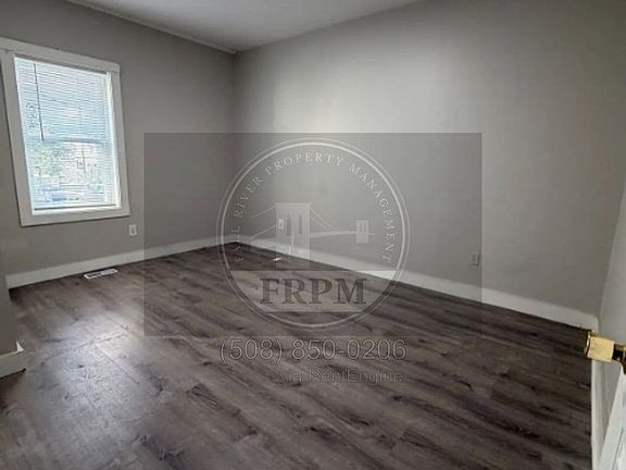 3rd image of 768 Plymouth Ave #1E