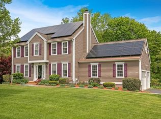 2 Manor Ln, Oxford, MA 01540