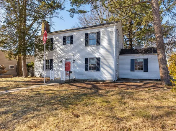 405 N Edwardsville St, Staunton, IL 62088