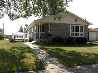 1023 5th St SW, Valley City, ND 58072