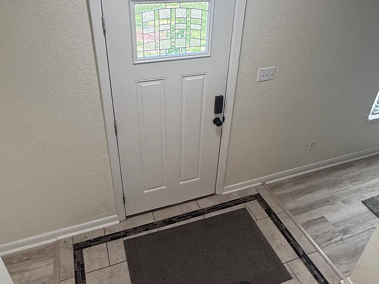 115 Diggs Dr — Photo 3