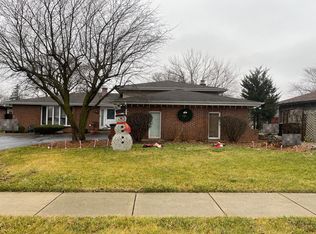 17648 Wright St, Lansing, IL 60438