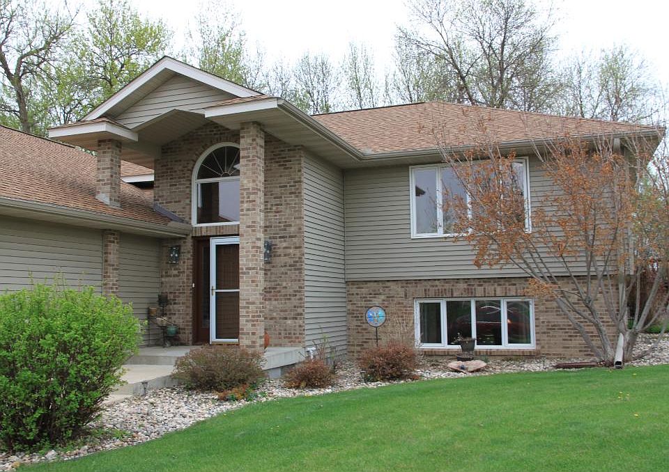 1st image of 106 Savanna Ln