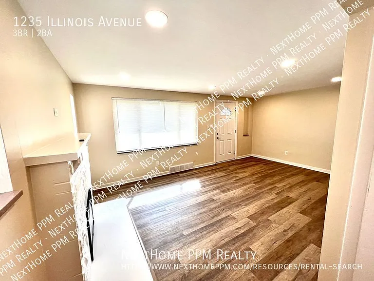 1235 Illinois Ave — Photo 4