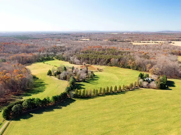 28136 Hoeger Ln, Unionville, VA 22567