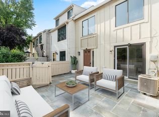 10275 Ridgeline Dr, Gaithersburg, MD 20886