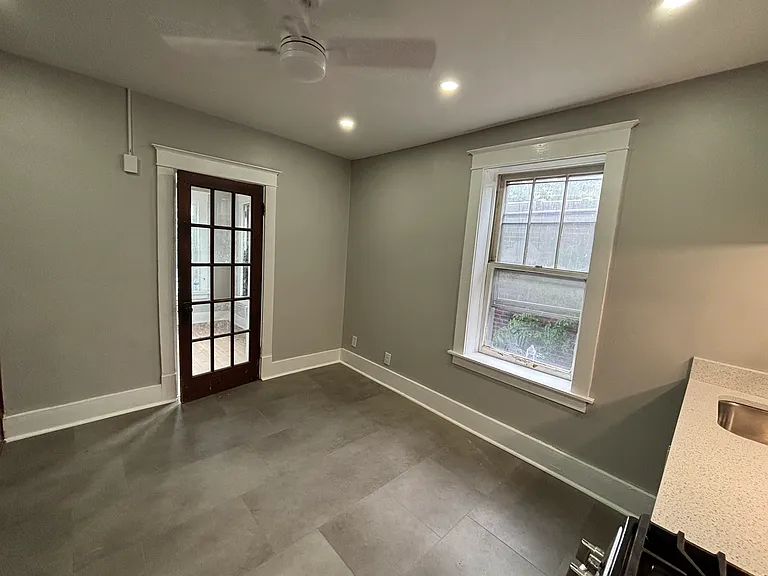 3954 Miami St #2W — Photo 6