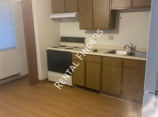 1119 12th St APT 5, Baraboo, WI 53913