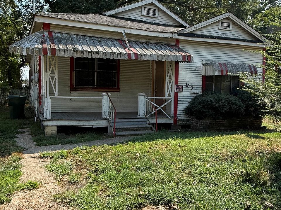 1st image of 409 Champ Clark St