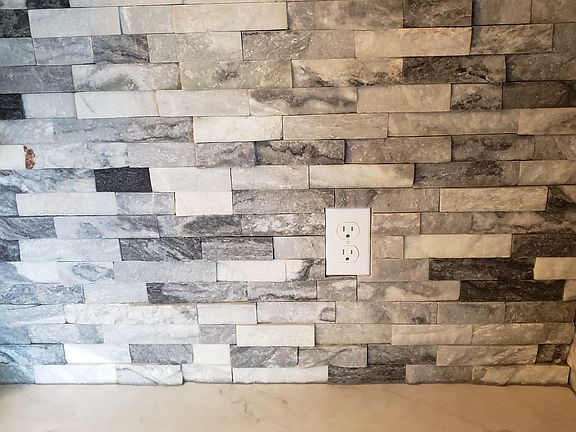 New backsplash in kitchen 
