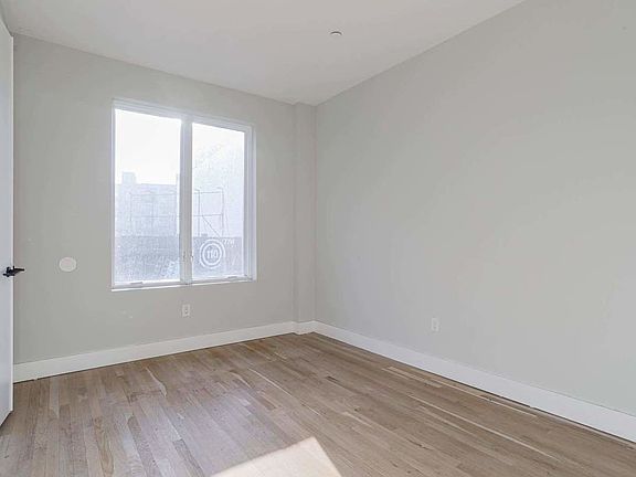5th image of 111 Troutman St #2F