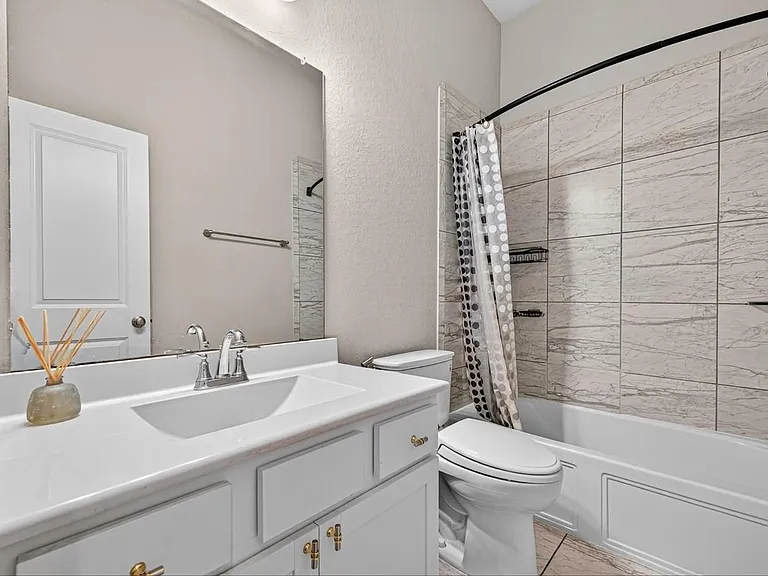 2134 Bluegrass Ln — Photo 15