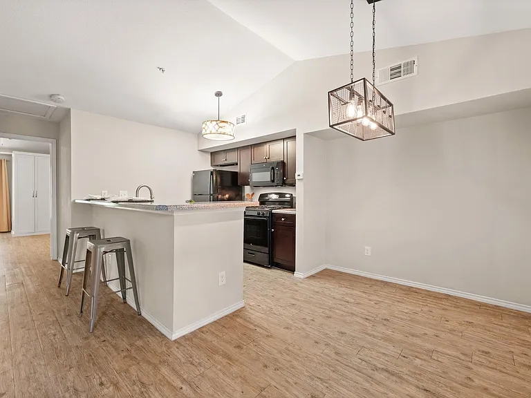 3839 Dry Creek Dr #202 — Photo 8