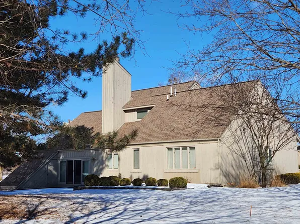 2411 Lakeview Ct, Bay City, MI 48706