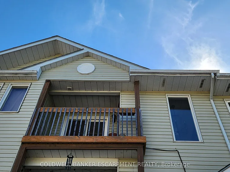 6 A Robert Ln — Photo 2
