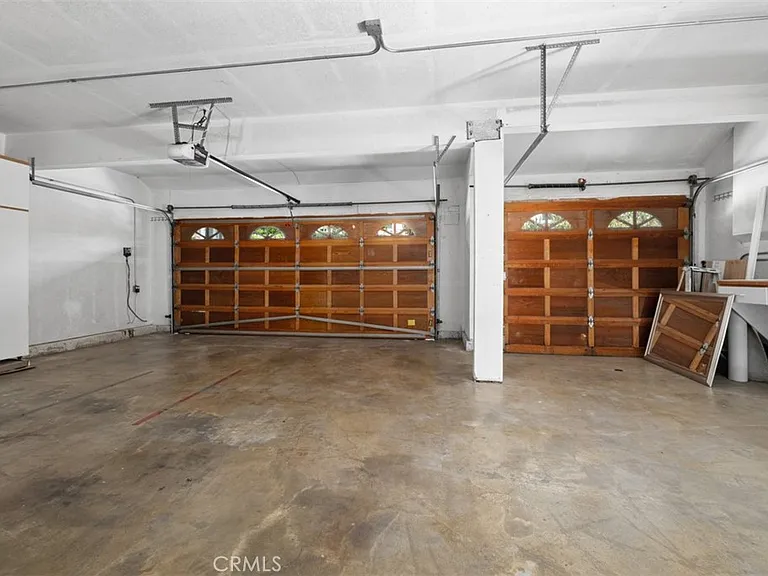 22481 Ivy Rdg — Photo 41