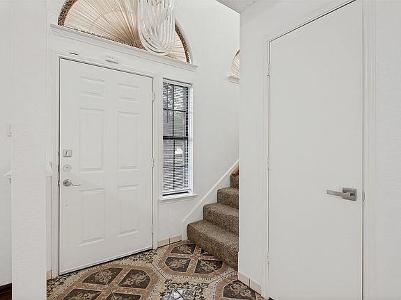 4th image of 1525 Liberty Ln